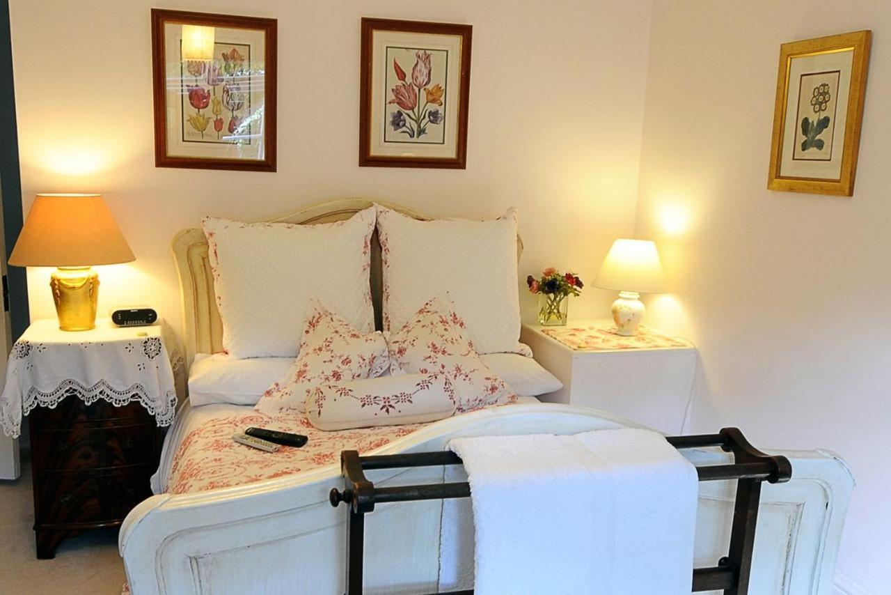 Blackbrook House Holmwood Екстериор снимка